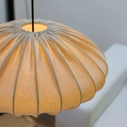 Jasmin Ellipse Pendel - Sort Oph�ng - Lys Sand - �50 - Nielsen Light