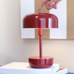 Haipot LED - Genopladelig - Bordlampe - M�rker�d - IP44 - Dyberg Larsen