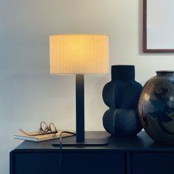 Calix Bordlampe Med Oval Stofskrm - Natur/Sort - 20 - Dyberg Larsen