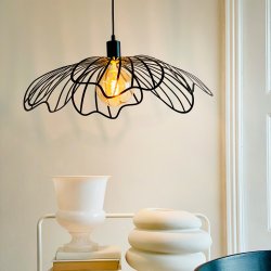 Blumen Pendel - Mat Sort - �60 - Dyberg Larsen