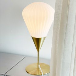 Ballon Bordlampe - Opal/Messing - 21 - Dyberg Larsen