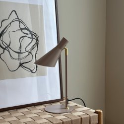 DL12 Mini Bordlampe - Beige - Dyberg Larsen