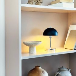 Malm Bordlampe - Sort/Krom - Genopladelig - Dyberg Larsen