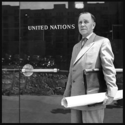 9464 vglampe - Messing - GUBI