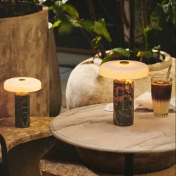 Trip - Genopladelig Bordlampe - Dark Clay/Opal - Design By Us