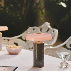 Trip - Genopladelig Bordlampe - Silver/Rose - Design By Us