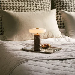 Trip - Genopladelig Bordlampe - Dark Emperador/Opal - Design By Us