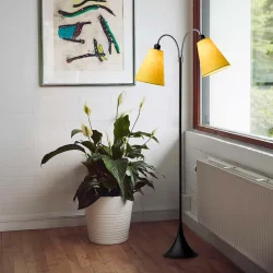 Fodg�nger Gulvlampe - Sort - Sennepsgul/Sennepsgul - Nielsen Light