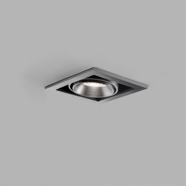 Ghost 1 - Titanium - 2700-3000K - Light-Point