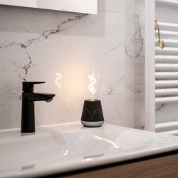 One - Bordlampe - Black Marble - humble