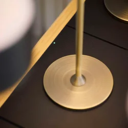 Ladestation 6 - Til Bistro - Sort - Nielsen Light