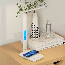 Watch &amp; Light Bordlampe - Qi Trdls Telefon oplader