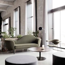 Cobra Gulvlampe - Sort - GUBI