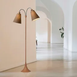 Fodg�nger Gulvlampe - Tr�look - Kakaobrun/Kakaobrun - Nielsen Light