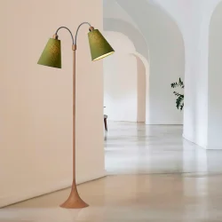 Fodg�nger Gulvlampe - Tr�look - M�rk Armygr�n/M�rk Armygr�n - Nielsen Light