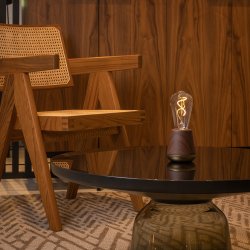 One - Bordlampe - Walnut - humble