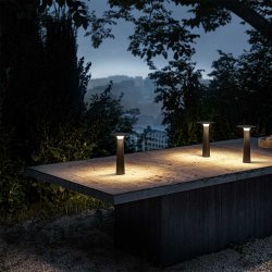 Lix IP44 Bordlampe - Jet Sort - Transportabel - IP44.de