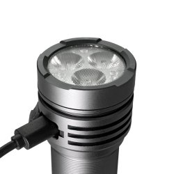 Lommelygte - Genopladelig - 3300 Lumen