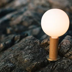 Knuckle Bordlampe - Oak - Tala