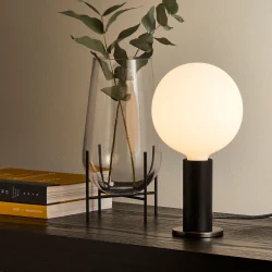 Knuckle Bordlampe + Sphere IV - Sort - Tala