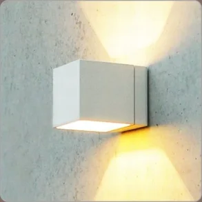 Kube Up/Down Vglampe - Ude/Inde - Gr - Lumini - UDSTILLINGSMODEL